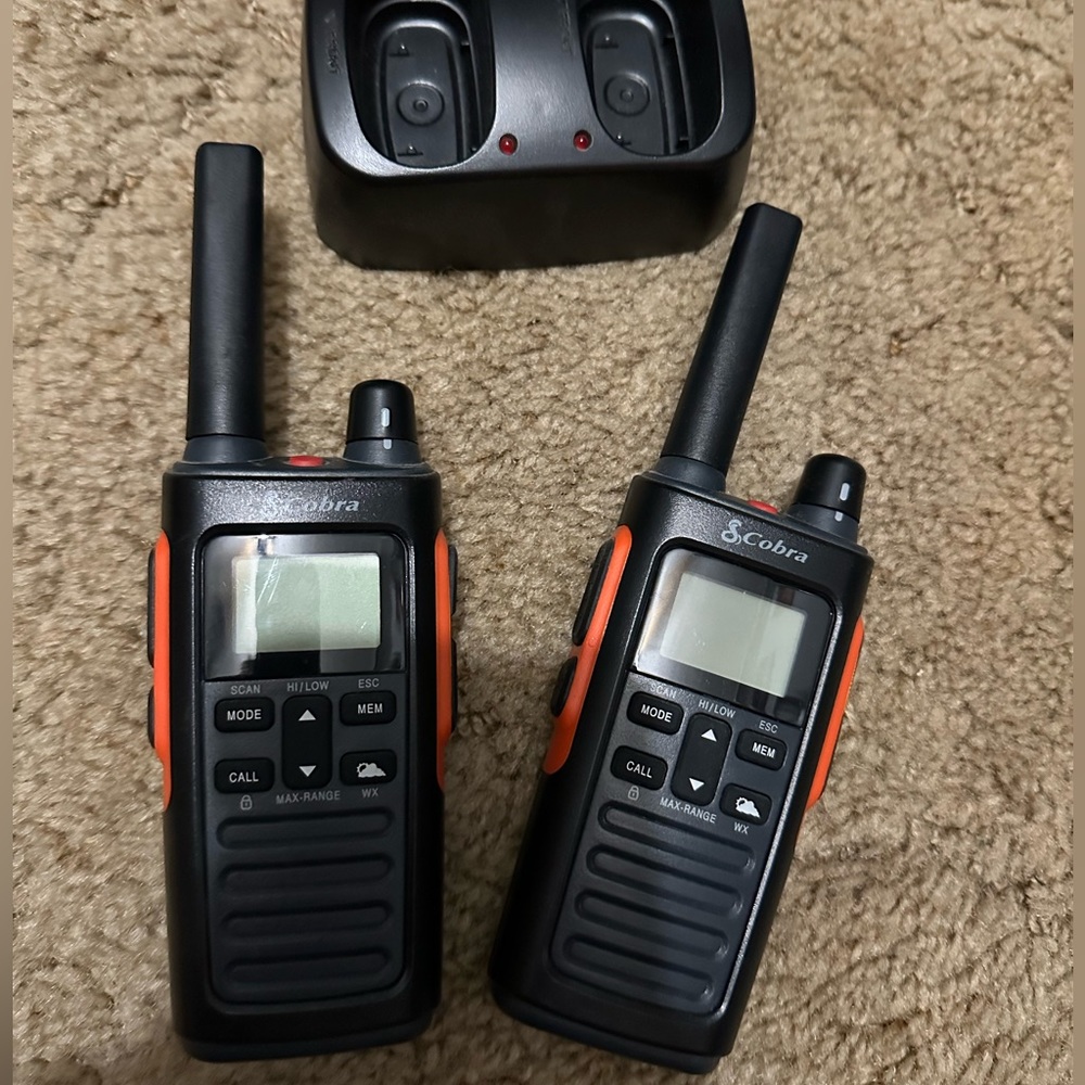 Cobra RX680 Waterproof Walkie Talkies
